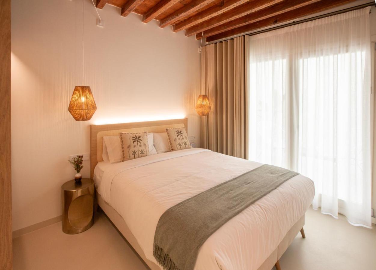Alux Boutique Hotel มาลากา ภายนอก รูปภาพ